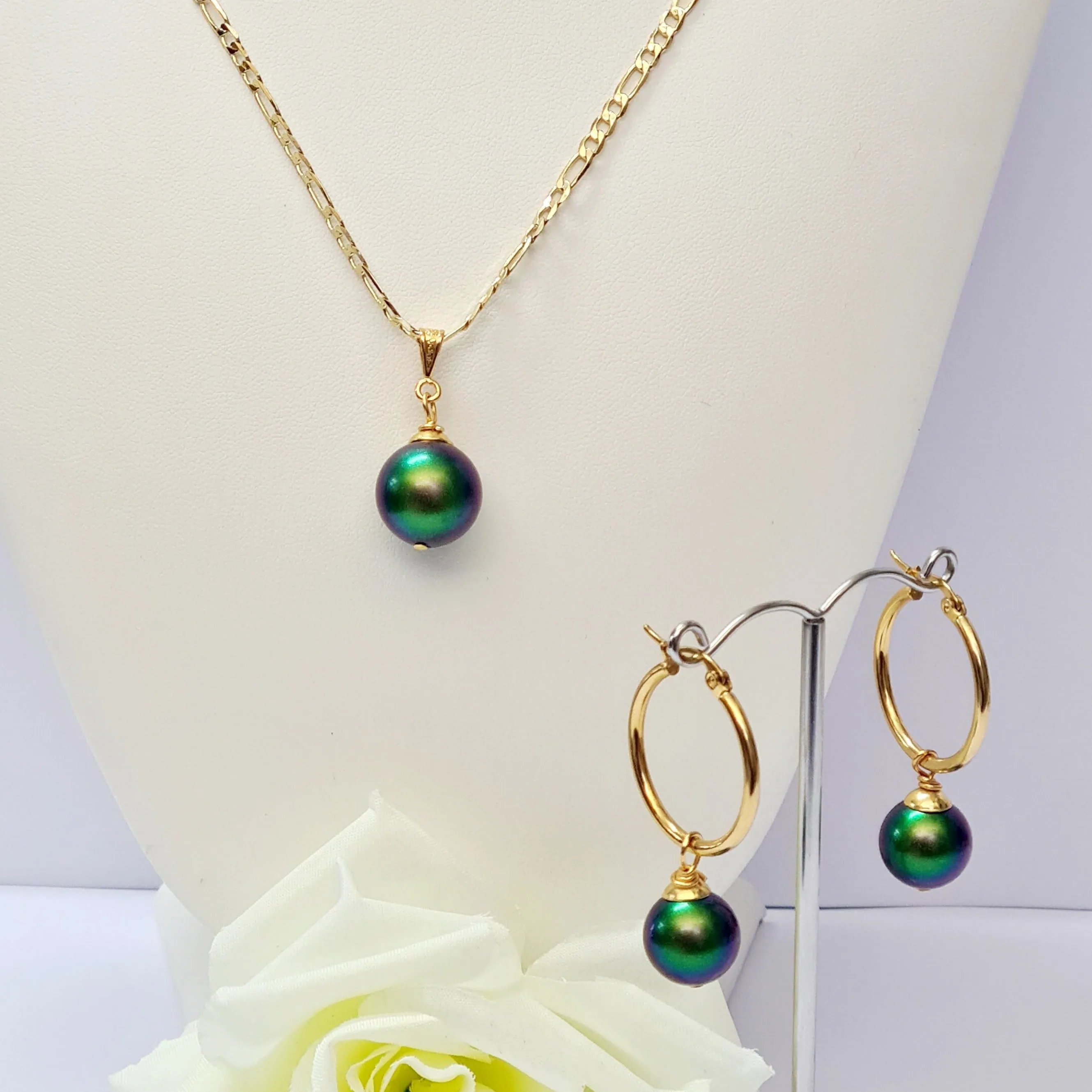 Rayla - Lustre Iridiscent Green Premium Swarovski Pearl Set